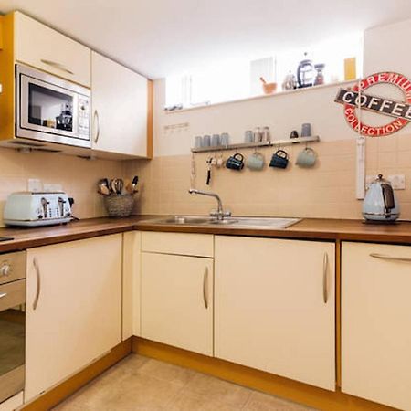 Central 2-Bed, 2-Bath Sanctuary Near Holborn Station, Covent Garden & West End London Eksteriør bilde